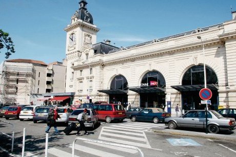  Le trafic voyageurs de la gare de Bayonne devrait passer de 1,2 million à 2,8 millions de voyageurs.  Archives J.-D. Chopin  