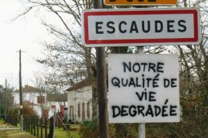  Entre autoroute et LGV, les habitants d'Escaudes attendent pourtant des positions claires.  « so »  