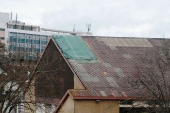   La salle Jacques-Dorgambide sera rénovée, avec un toit couvert de panneaux photovoltaïques, qui permettront à la mairie de faire des économies sur les travaux.  Photo Nicolas le lièvre  