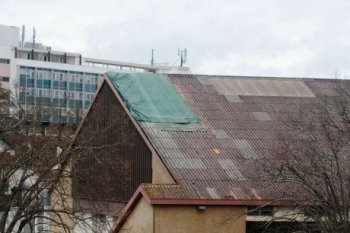 La salle Jacques-Dorgambide sera rénovée, avec un toit couvert de panneaux photovoltaïques, qui permettront à la mairie de faire des économies sur les travaux. Photo Nicolas le lièvre