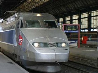 Le tgv va t'il rester en gare pendant que la politique électoraliste est sur les rails